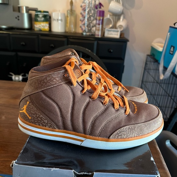 Jordan Men's Sneakers in Brown and Orange - Picture 3 of 9
